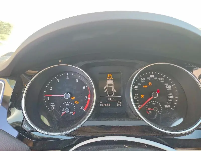 2016 VOLKSWAGEN JETTA SEL  