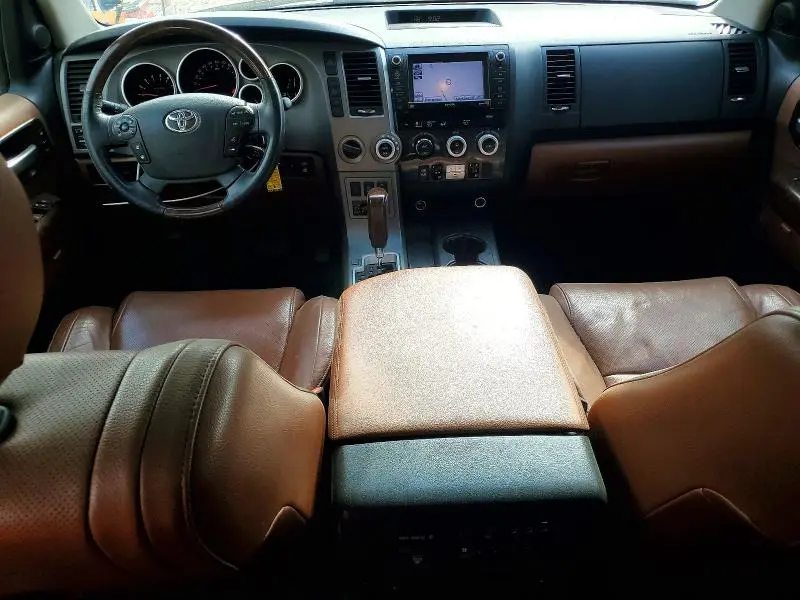 2010 TOYOTA SEQUOIA PLATINUM  