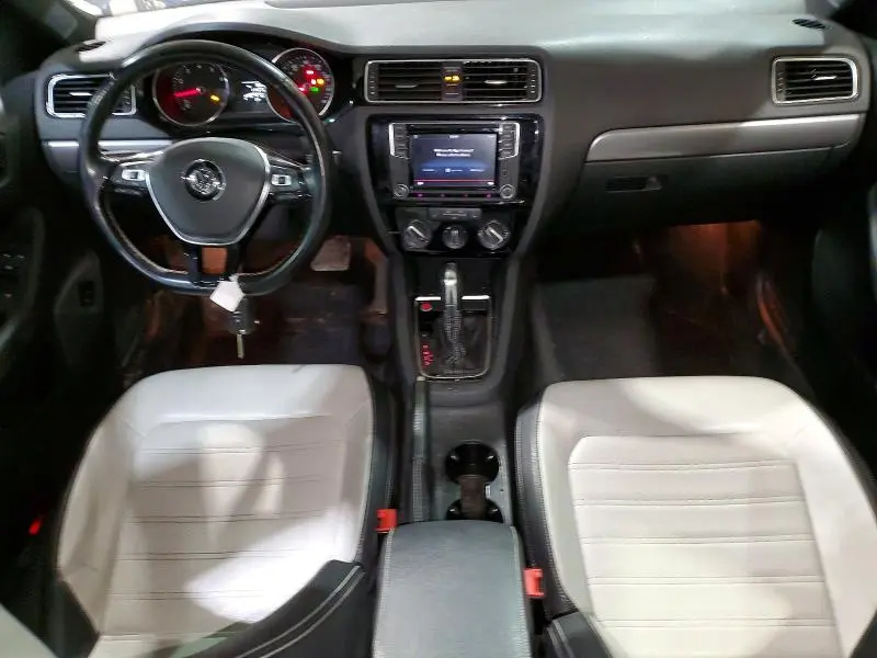 2016 VOLKSWAGEN JETTA SPORT  