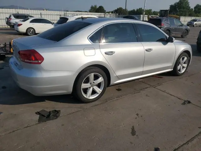 2013 VOLKSWAGEN PASSAT SE  
