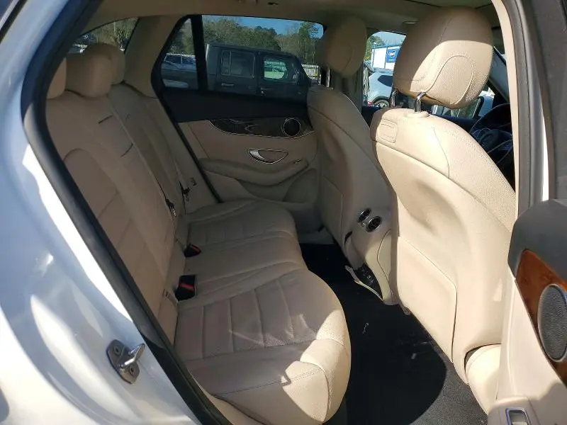 2018 MERCEDES-BENZ GLC 300  