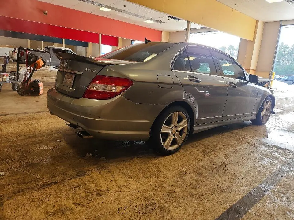 2011 MERCEDES-BENZ C300   