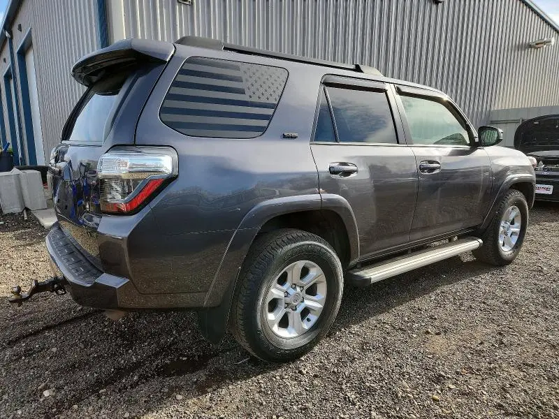 2022 TOYOTA 4RUNNER SR5  