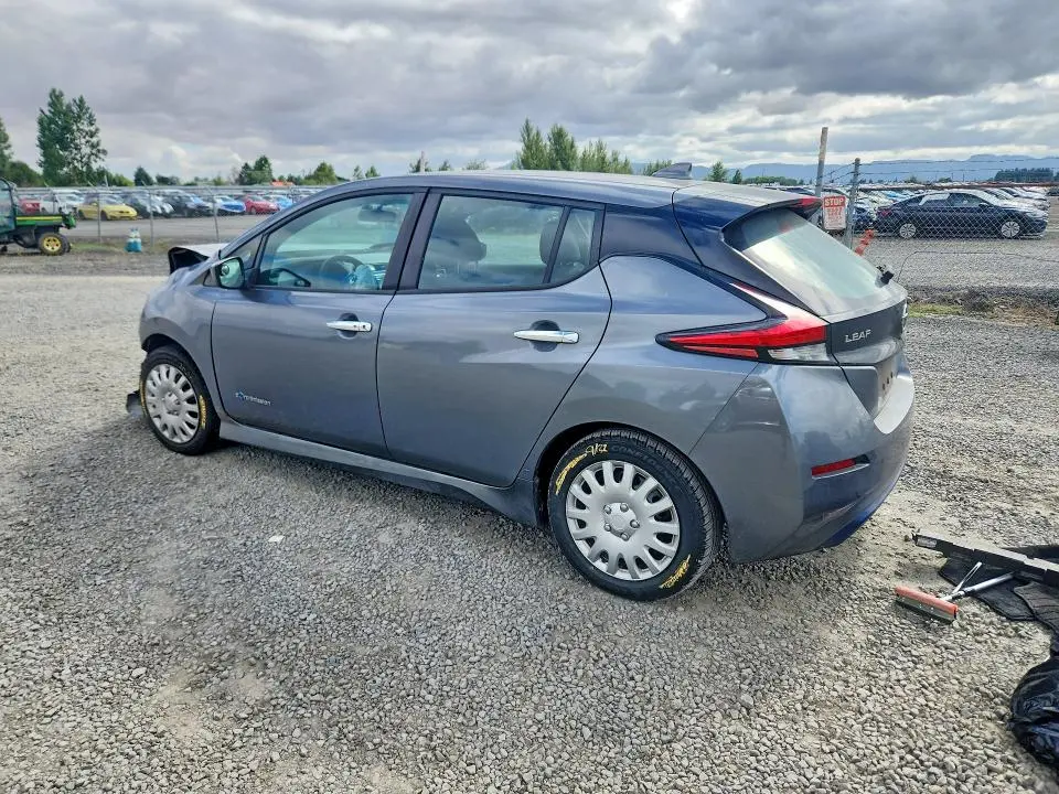 2019 NISSAN LEAF S  
