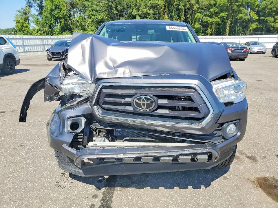 2021 TOYOTA TACOMA SR5 V6  