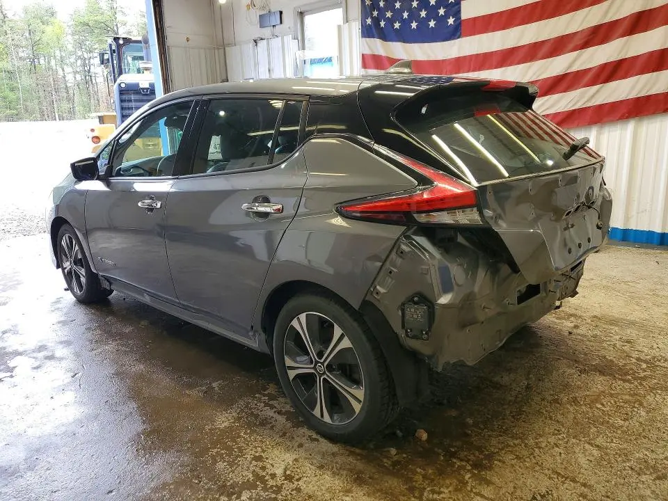 2019 NISSAN LEAF SL  