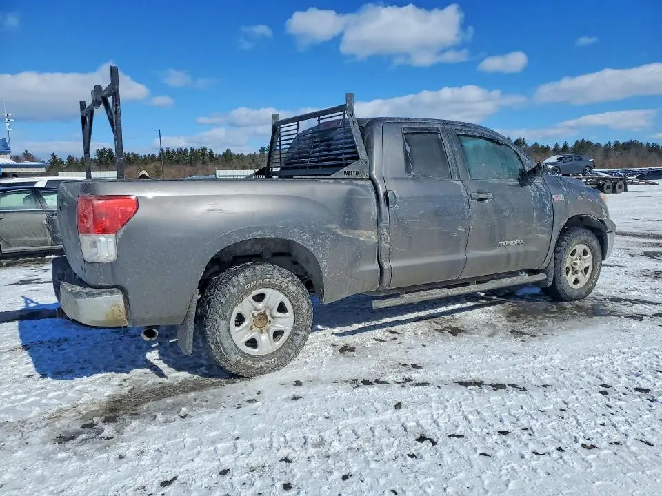 2011 TOYOTA TUNDRA DOUBLE CAB SR5  
