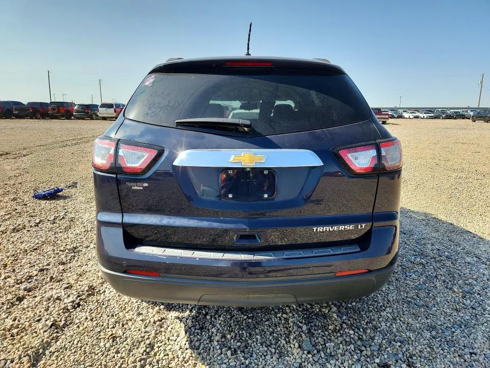 2015 CHEVROLET TRAVERSE LT  