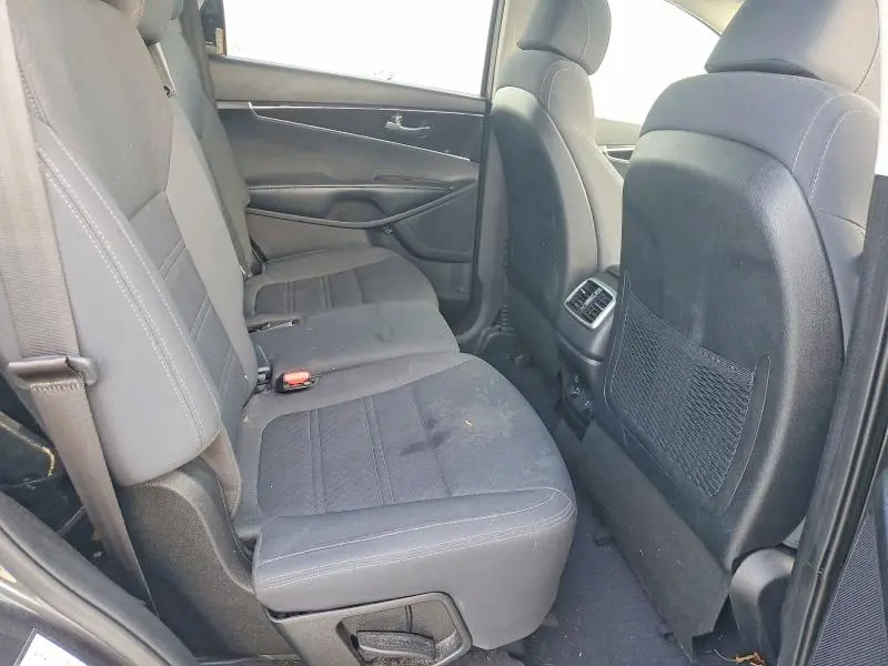 2017 KIA SORENTO LX V6  