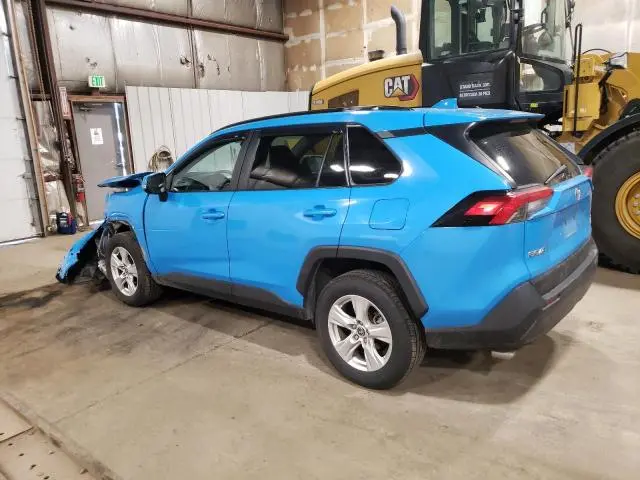 2021 TOYOTA RAV4 XLE  