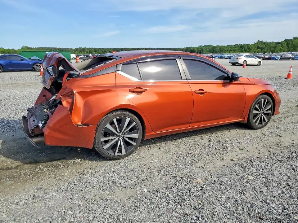 2019 NISSAN ALTIMA SR  