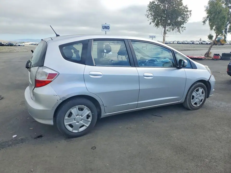 2013 HONDA FIT   