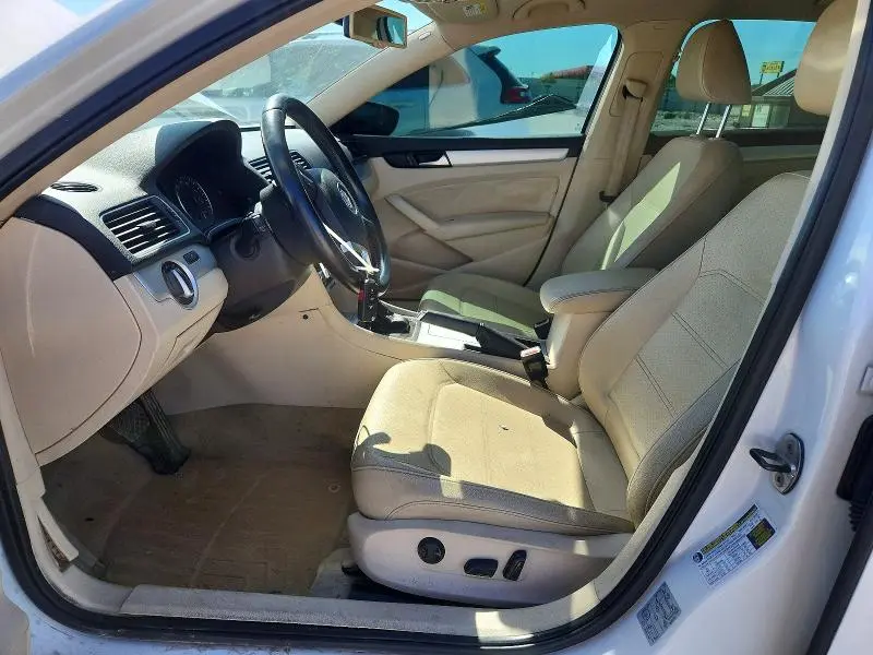2012 VOLKSWAGEN PASSAT SE  