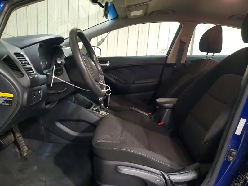 2017 KIA FORTE LX  