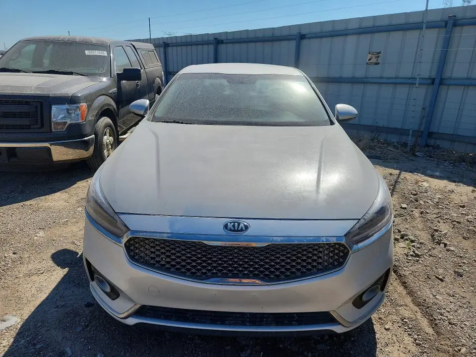 2017 KIA CADENZA PREMIUM  