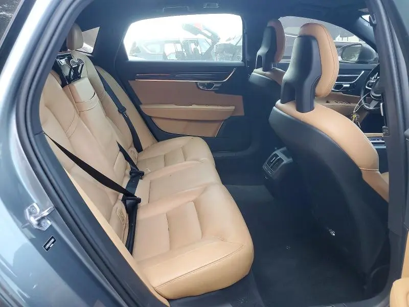 2018 VOLVO S90 T5 MOMENTUM  