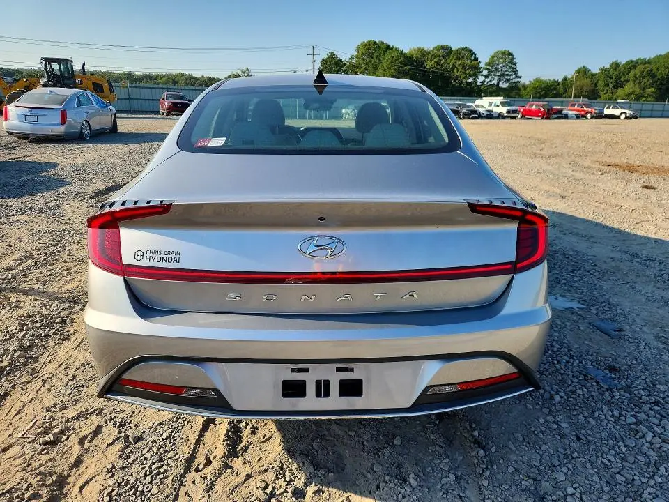 2020 HYUNDAI SONATA SE  