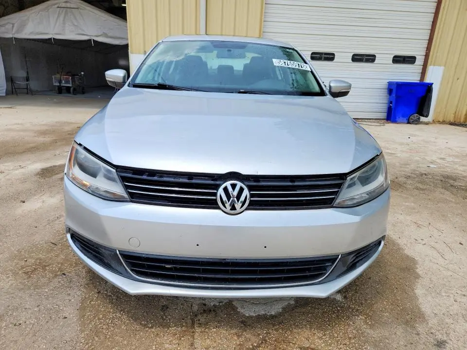 2014 VOLKSWAGEN JETTA SE  