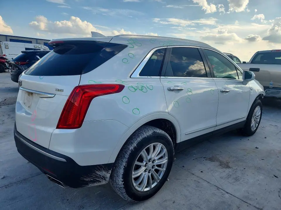 2018 CADILLAC XT5   