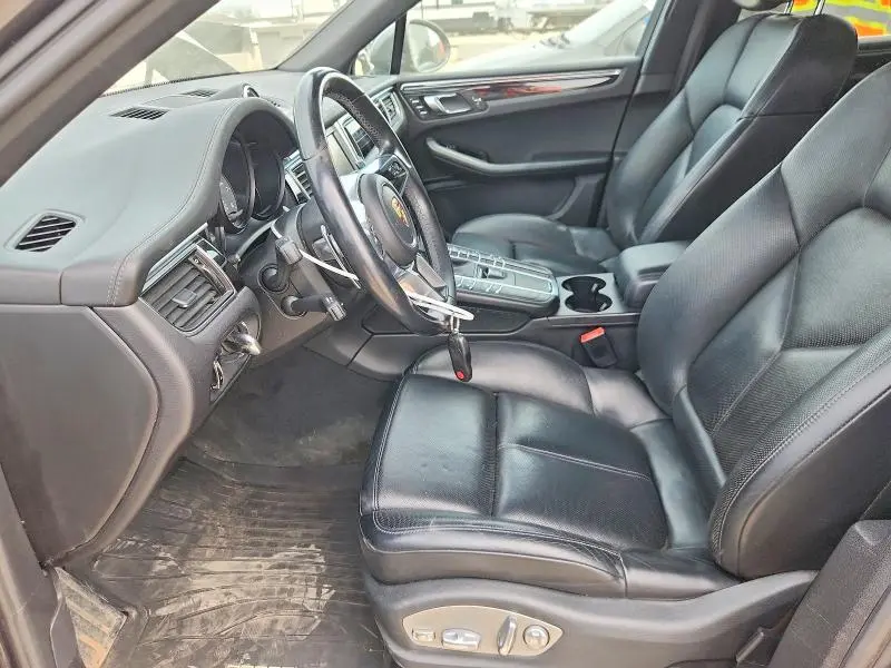 2015 PORSCHE MACAN S  