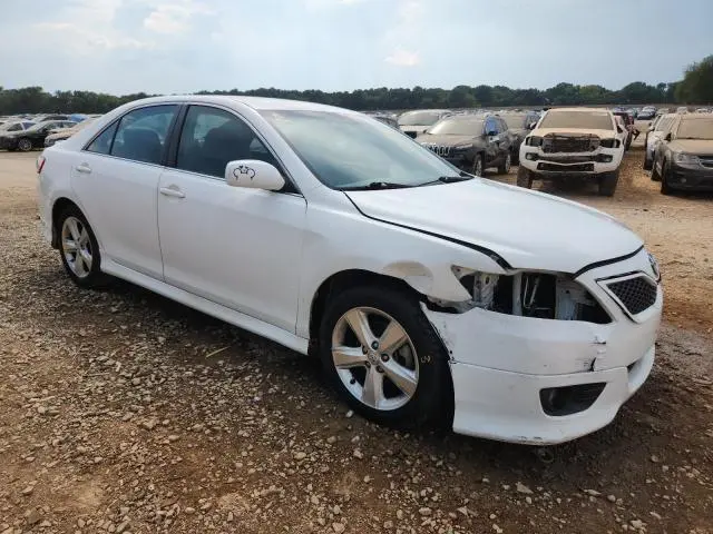2011 TOYOTA CAMRY SE  