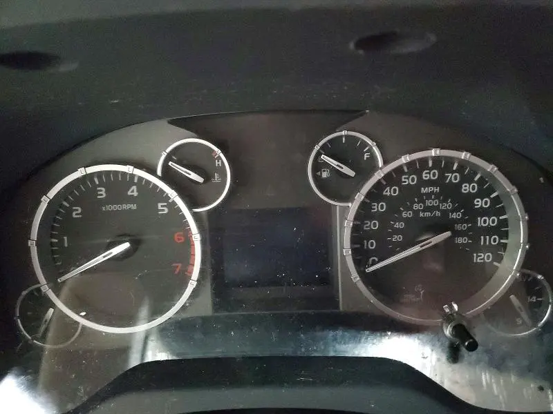 2016 TOYOTA TUNDRA CREWMAX SR5  