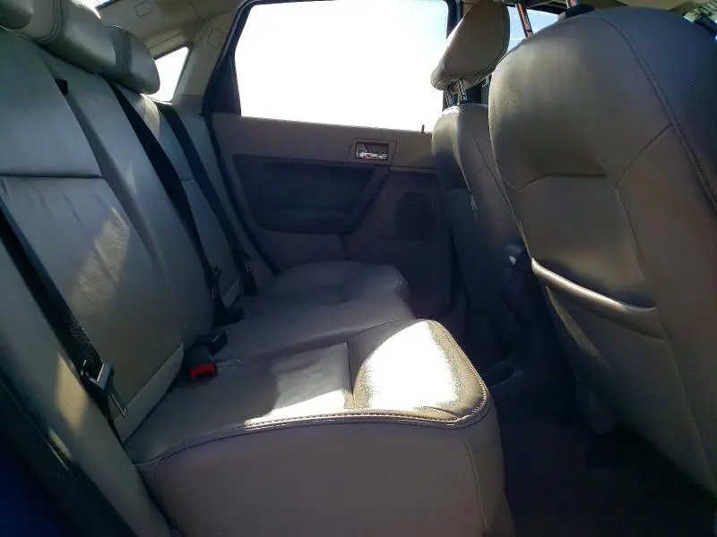 2010 FORD FOCUS SEL  