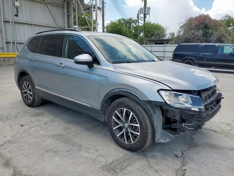 2020 VOLKSWAGEN TIGUAN SE  