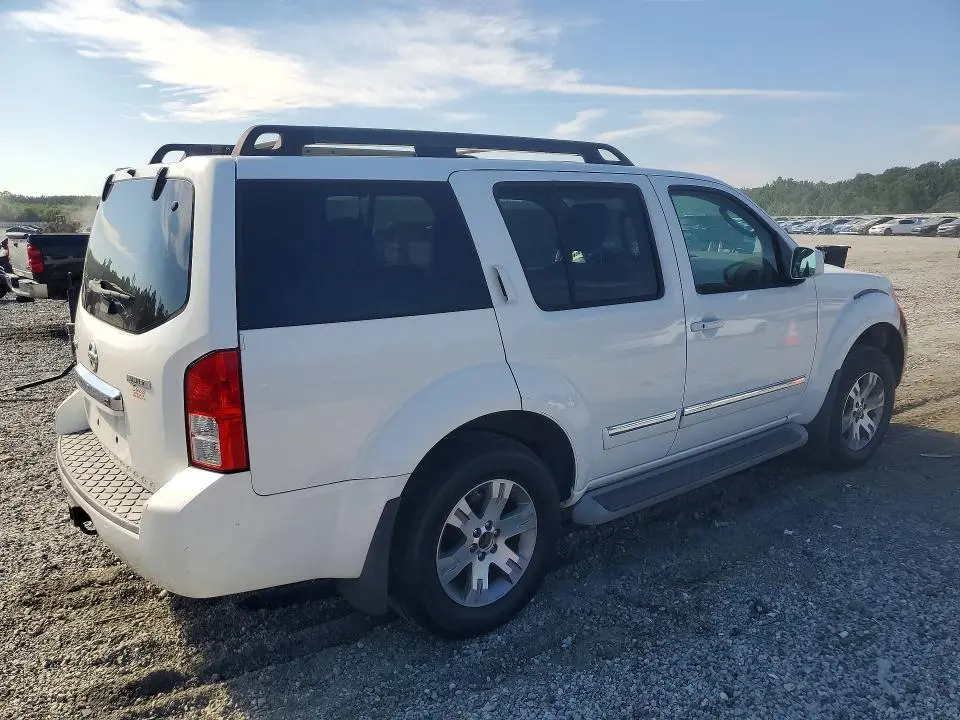 2012 NISSAN PATHFINDER S  