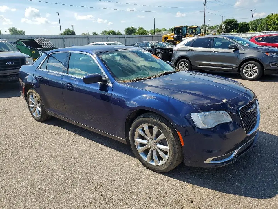 2017 CHRYSLER 300 LIMITED  