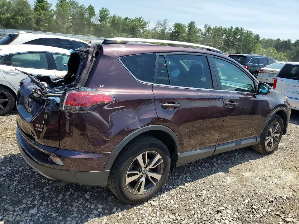 2017 TOYOTA RAV4 XLE  