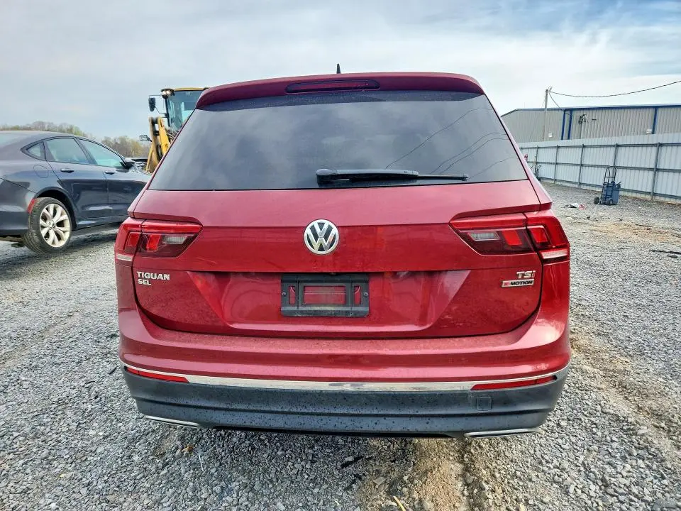 2018 VOLKSWAGEN TIGUAN SE  