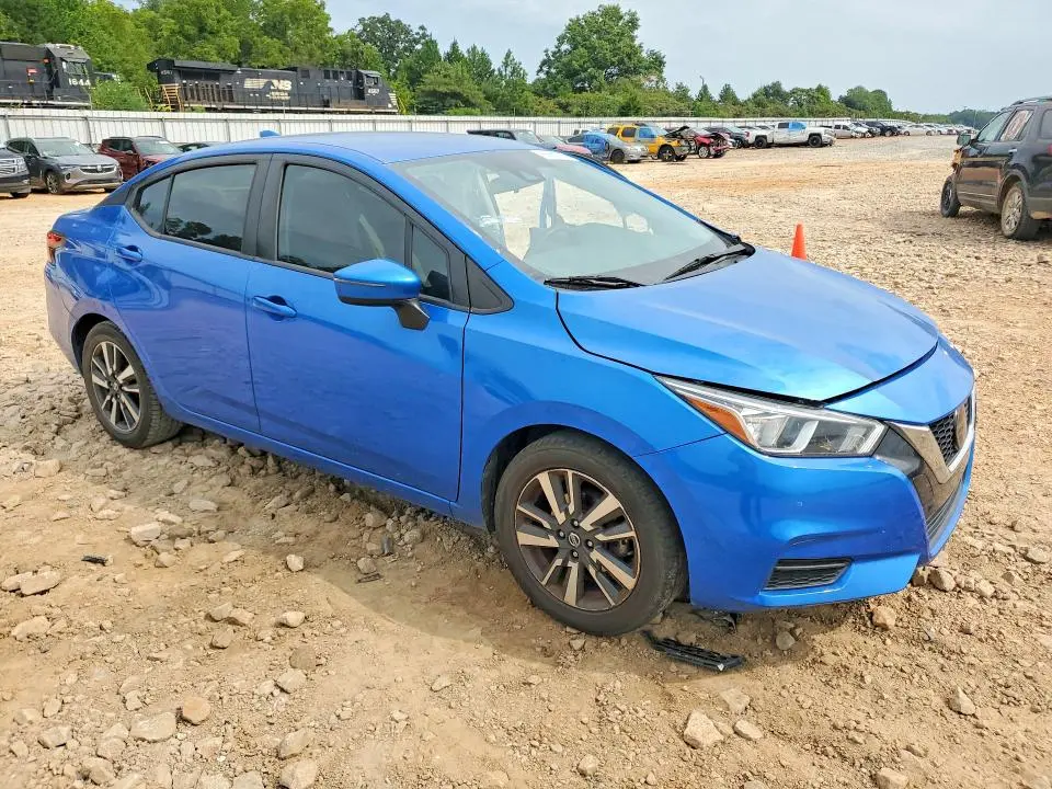2021 NISSAN VERSA SV  