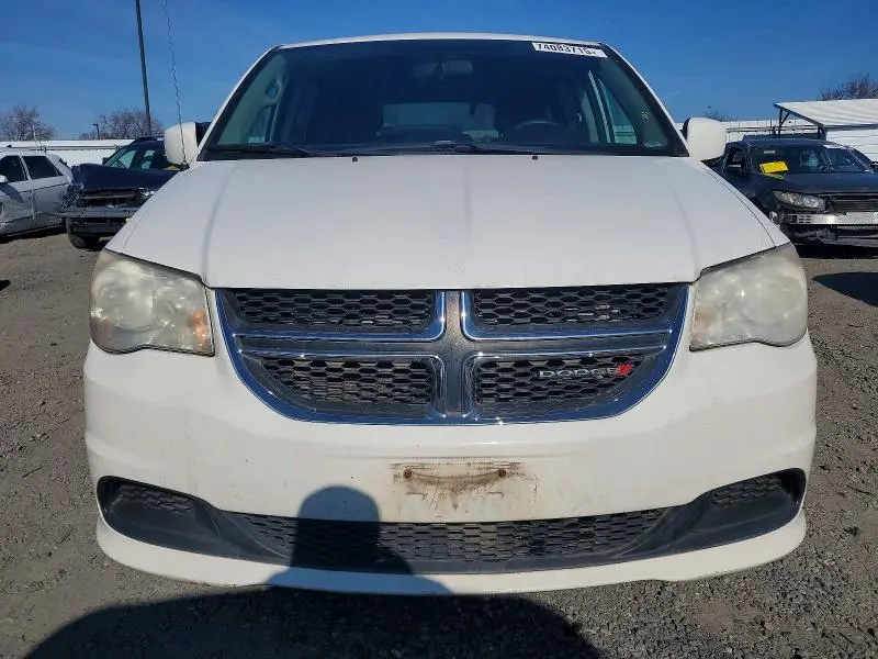 2013 DODGE GRAND CARAVAN SXT  