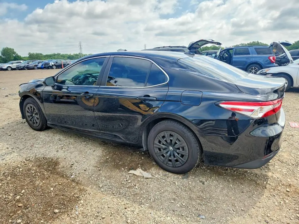 2019 TOYOTA CAMRY LE  