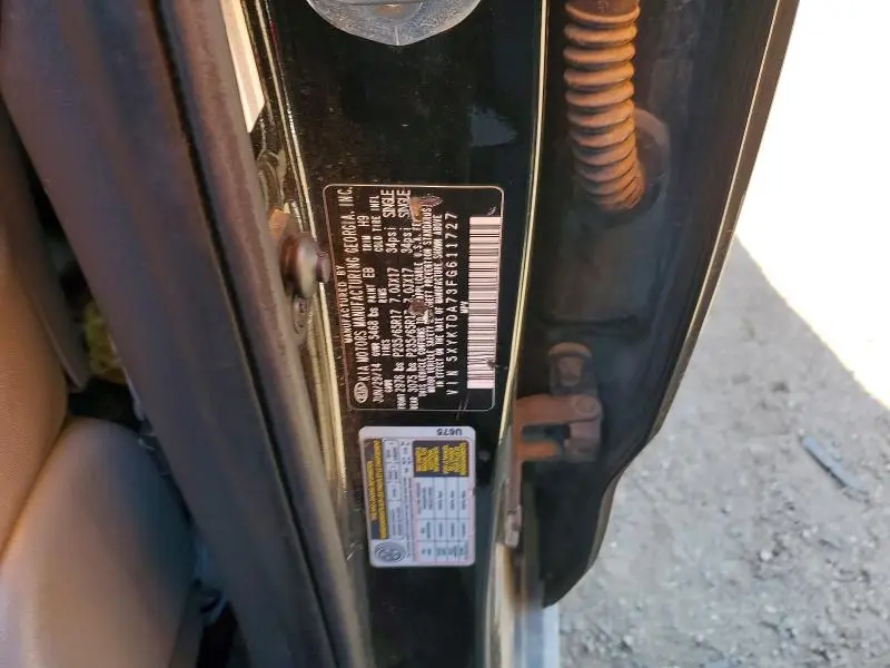 2015 KIA SORENTO LX  
