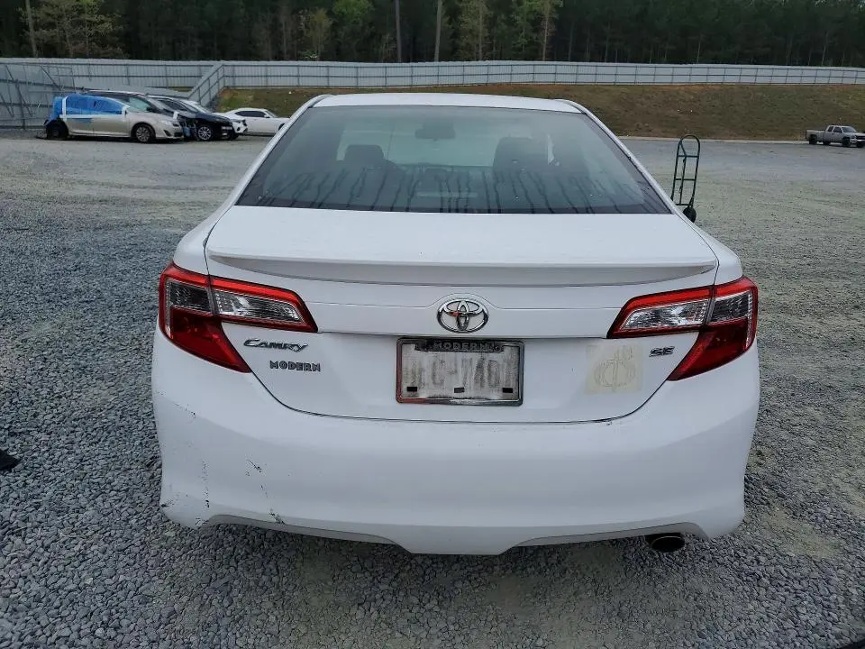 2012 TOYOTA CAMRY SE  