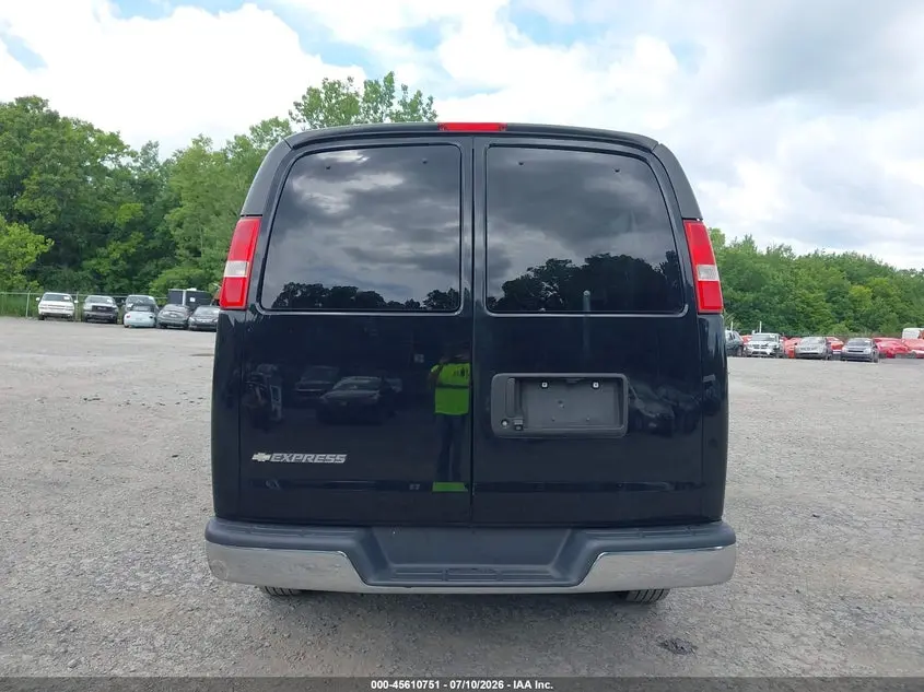 2017 CHEVROLET EXPRESS 3500 LT