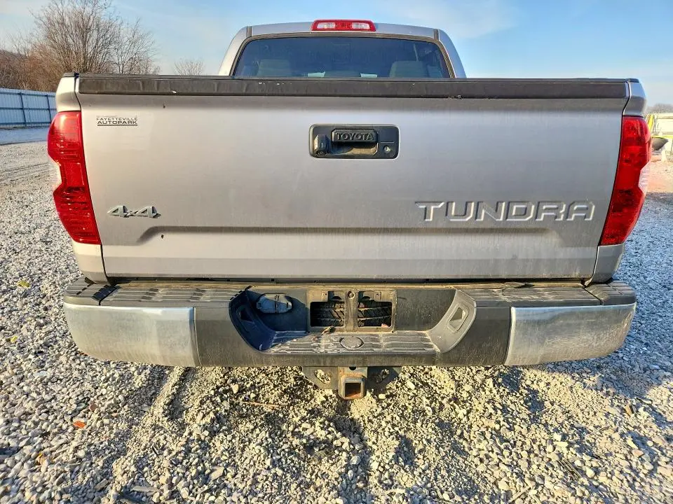2014 TOYOTA TUNDRA SR5  