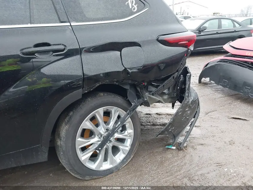 2025 TOYOTA HIGHLANDER LIMITED