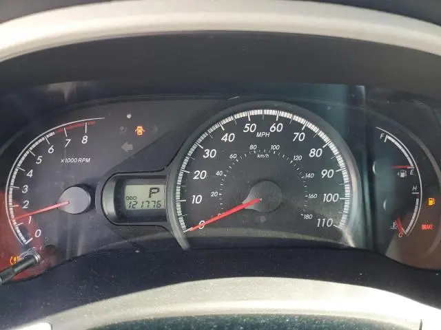 2013 TOYOTA SIENNA LE  