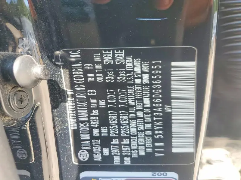 2013 KIA SORENTO LX  