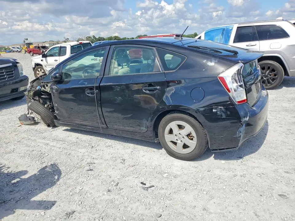 2011 TOYOTA PRIUS THREE  