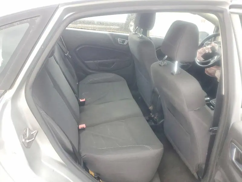 2014 FORD FIESTA SE  