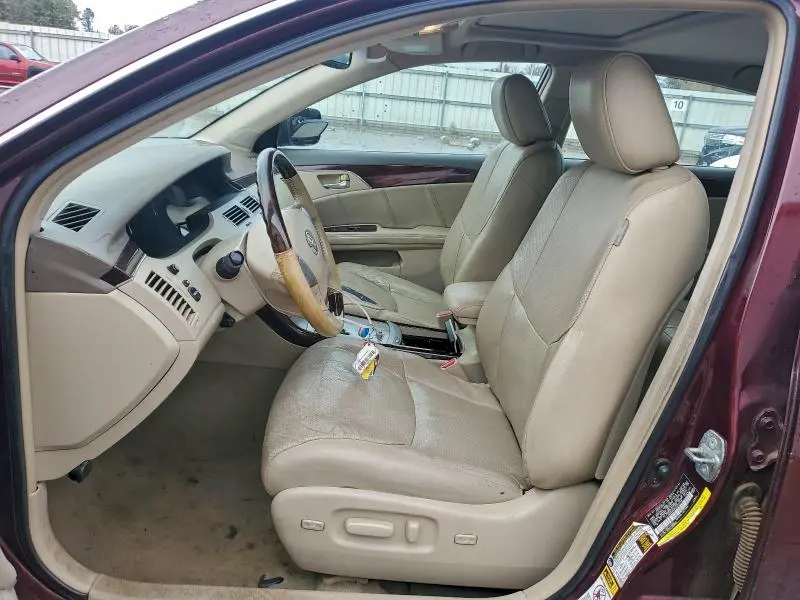2010 TOYOTA AVALON XL  