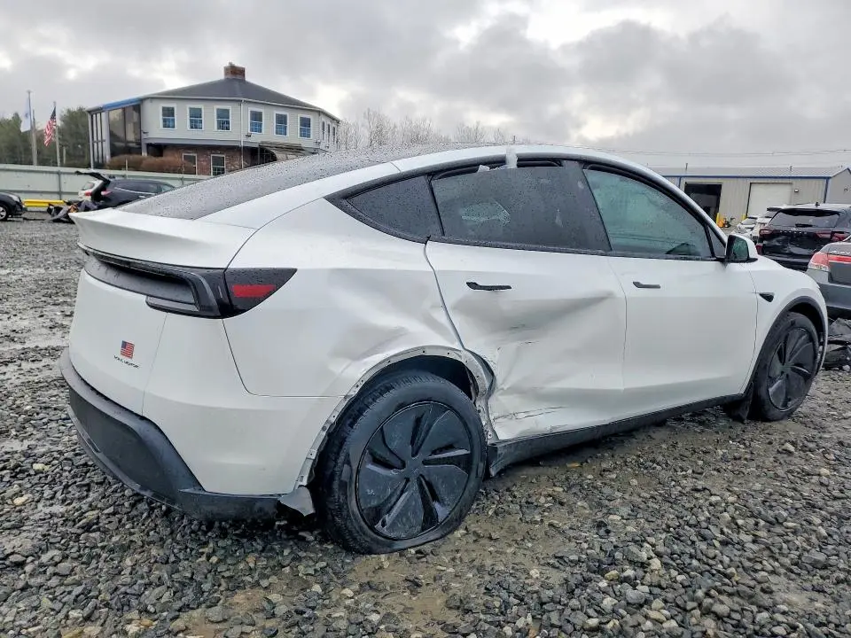 2026 TESLA MODEL Y   