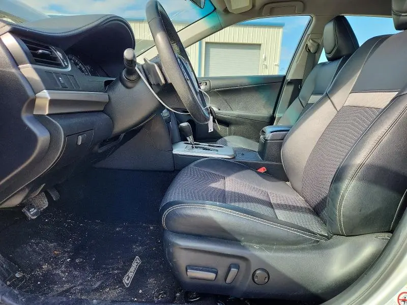 2012 TOYOTA CAMRY SE  
