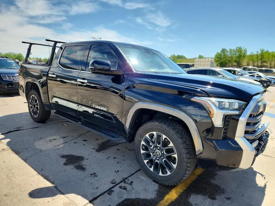 2024 TOYOTA TUNDRA CREWMAX LIMITED  