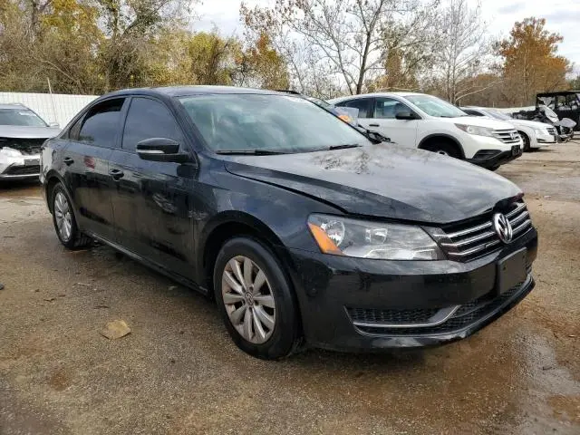 2013 VOLKSWAGEN PASSAT S  