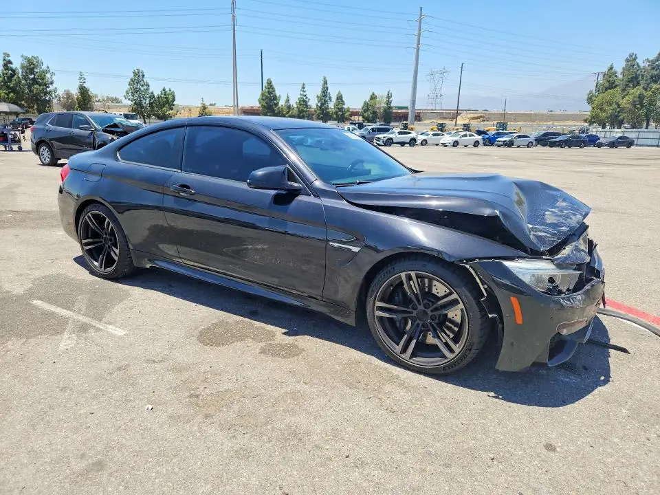 2015 BMW M4   